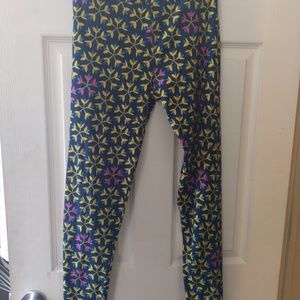 Tall and Curvy LulaRoe Leggings